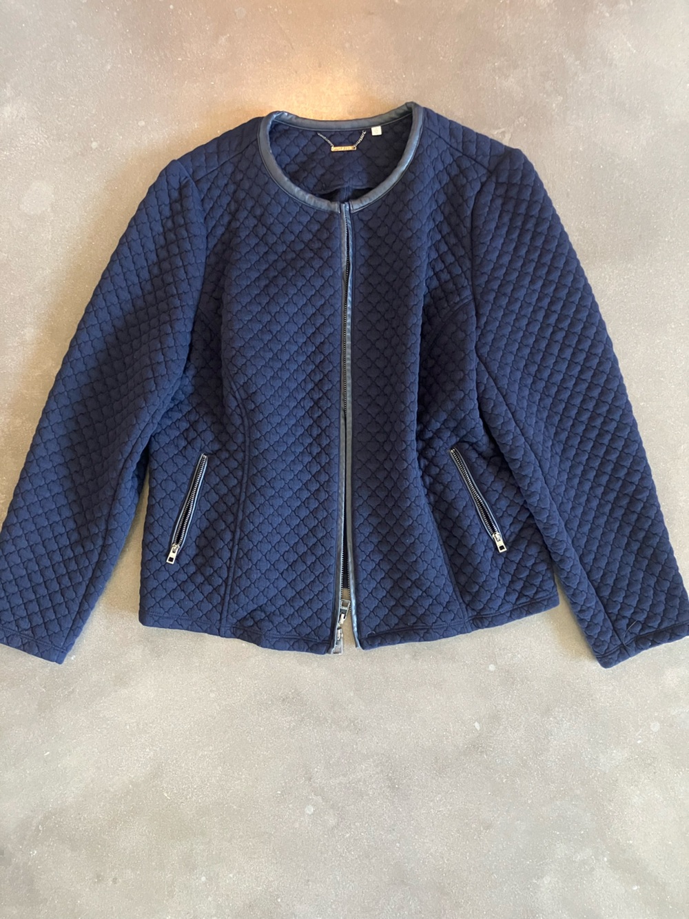 Chico's Quilted Crew Neck Jacket in Navy